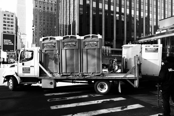 Porta potty rental for outdoor events in Lake Oswego, OR